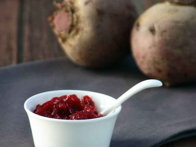 Verrines de betteraves aux noix et fromage de&nbsp;chèvre.