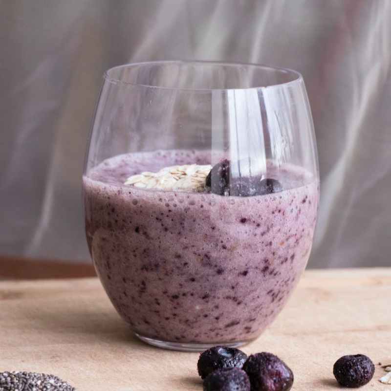 Yaourt glacé parfumé au melon et à la&nbsp;myrtille.