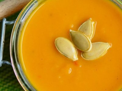 Velouté de butternut au lait de coco et&nbsp;curry.